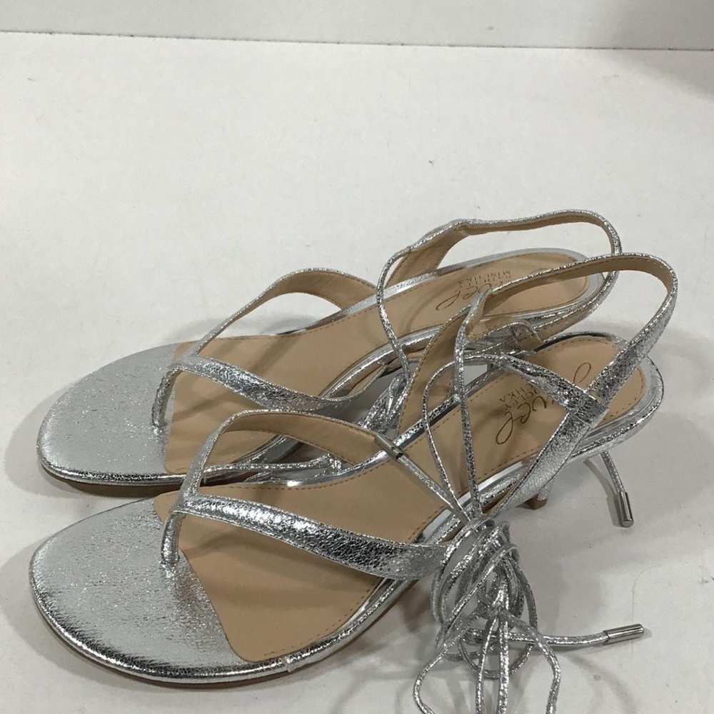 NEW! Jewel Badgley Mischka Silver Leather Strappy Wrap Sandals Size 7
